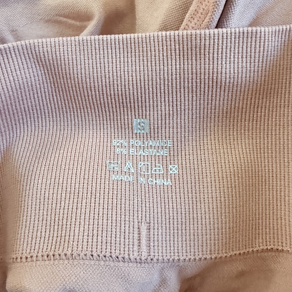 XS pink workout gym set soft pink biker shorts pink sports bra - Picture 5 of 6